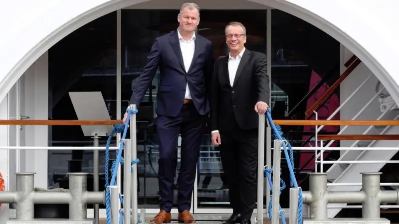Simon Provoost  (Managing Director, Concordia Damen),  Jörg Eichler (Managing Director, A-ROSA)
