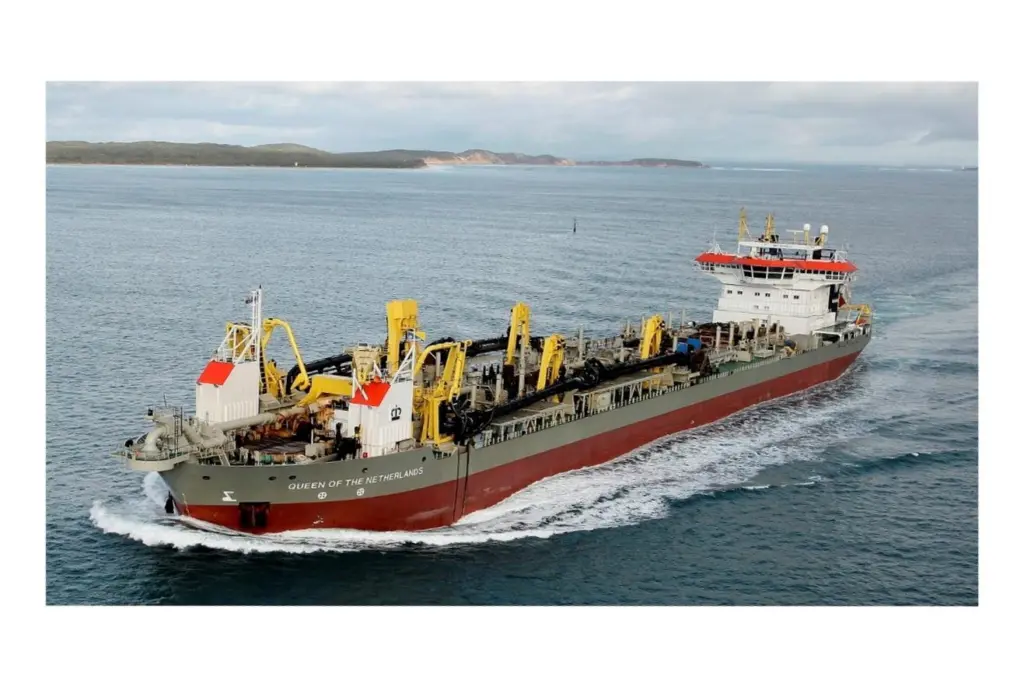 00_54876_MJJUNE19Dredging-Boskalis