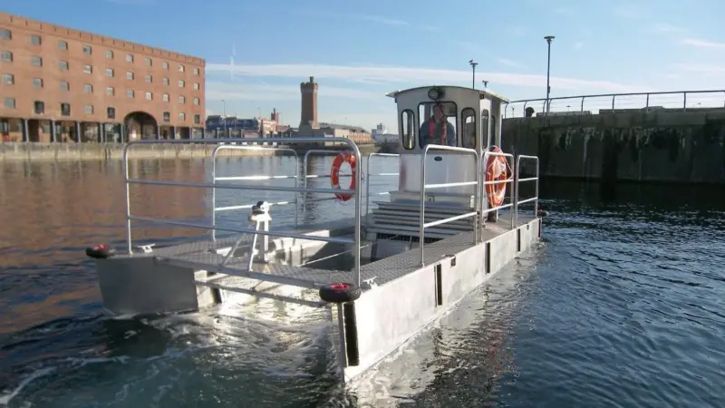 These shallow draft boats feature a removable catchment basket