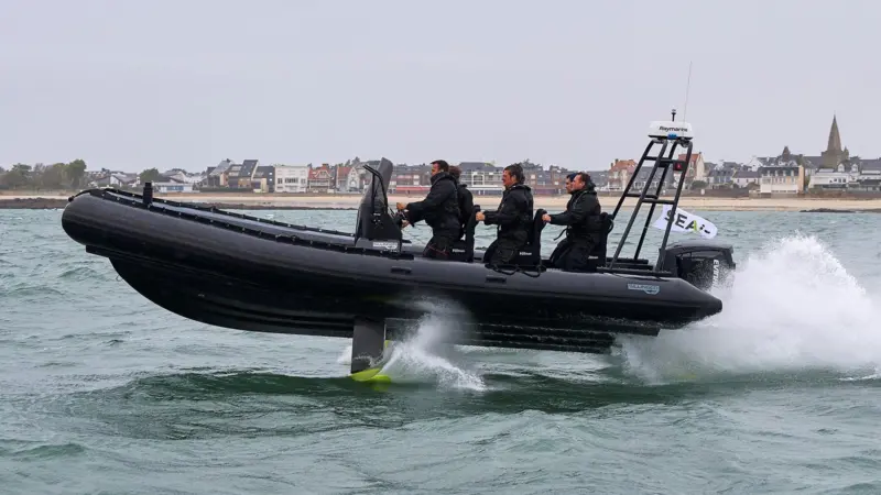SEAir foiling system