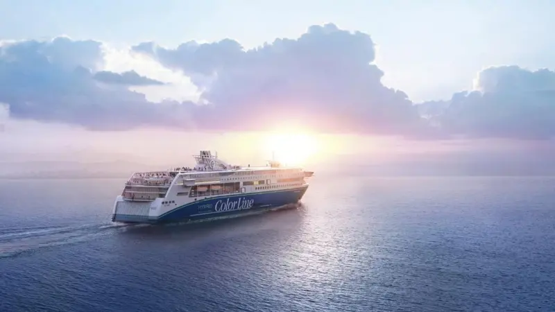'Color Hybrid' will travel 12 nautical miles only on battery power