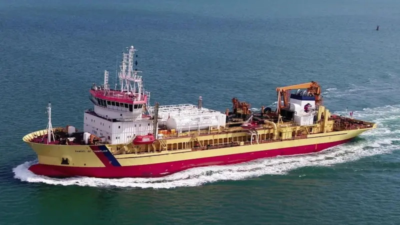 The 17,8 M€ contract concerning the conversion of THSD 'Samuel de Champlain' into dual fuel engines was awarded by Dragages-Ports in July 2017