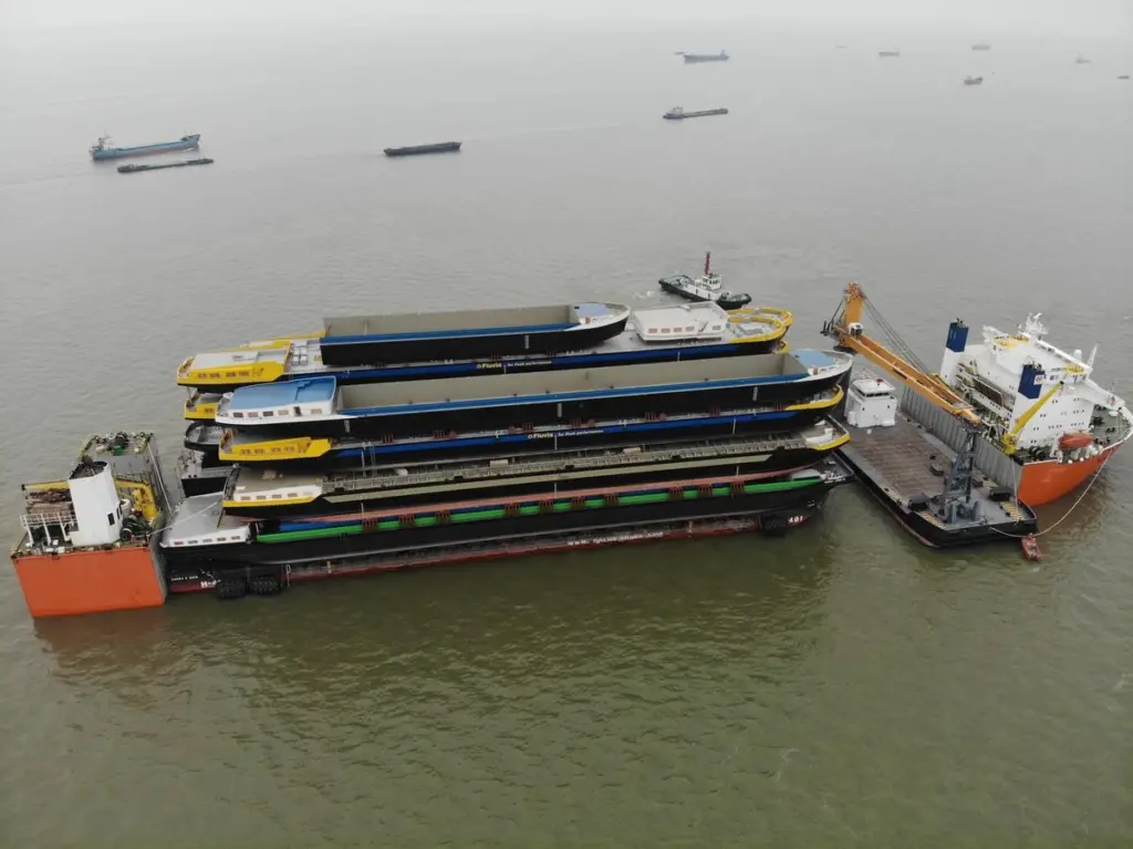 00_55199_Concordia-Damen-ships-18-hulls-from-Shanghai-to-Rotterdam-3_lowres