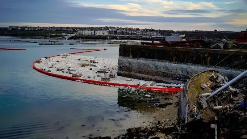 Adler and Allan delivers emergency environmental response and planning services to a number of ports and harbours