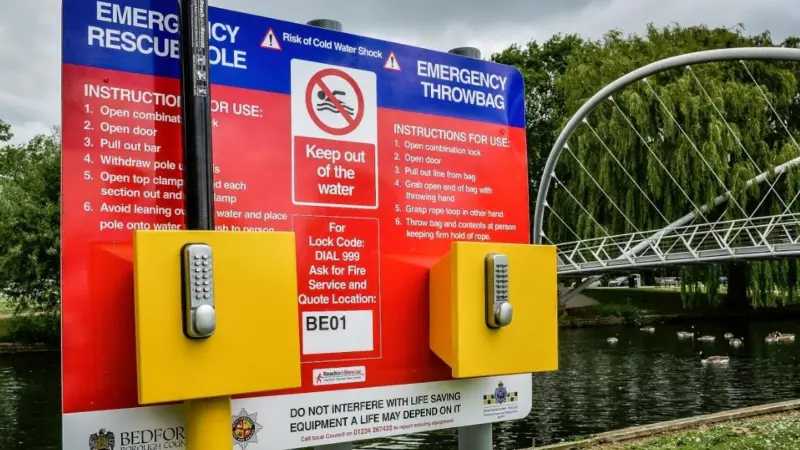 Portsafe apparatus on the River Great Ouse