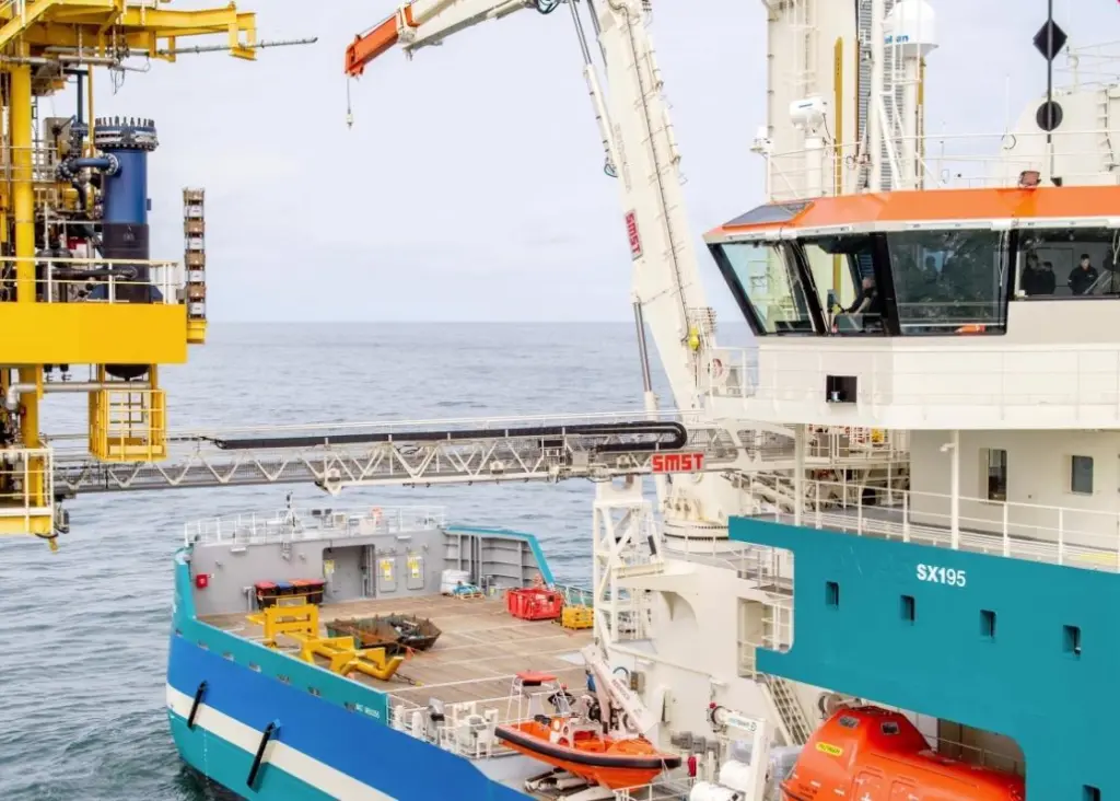 SMST equipment aboard 'Acta Centaurus'