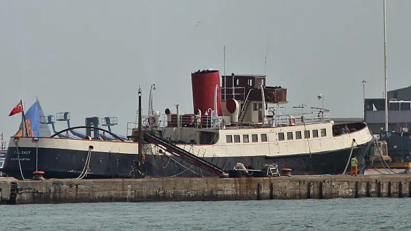 A new home is required for the tug-tender 'Calshot' (Wikimedia Commons)