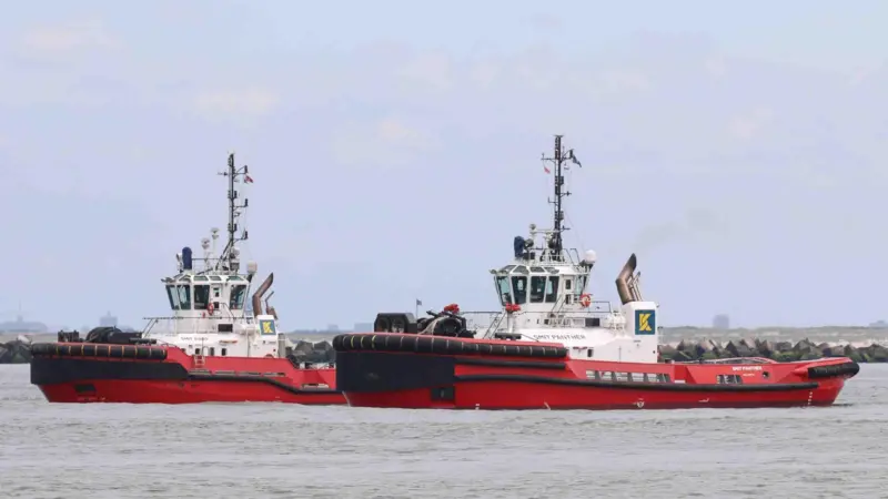Coordinating tug movements in busy ports brings specific challenges (Peter Barker)