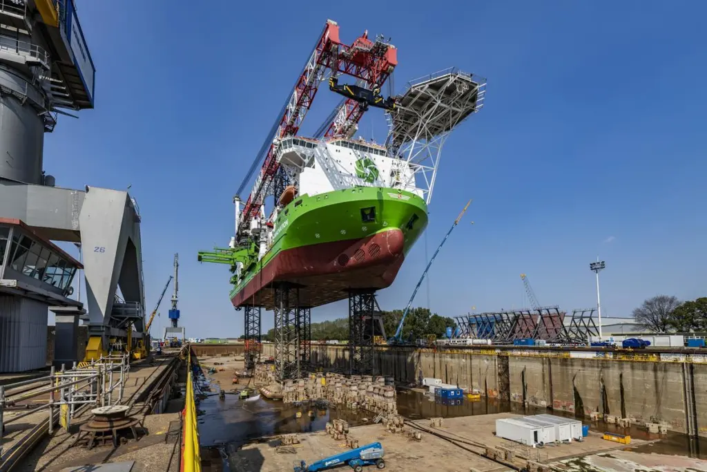 00_55564_Innovation-at-Damen-Verolme-Rotterdam-3_lowres