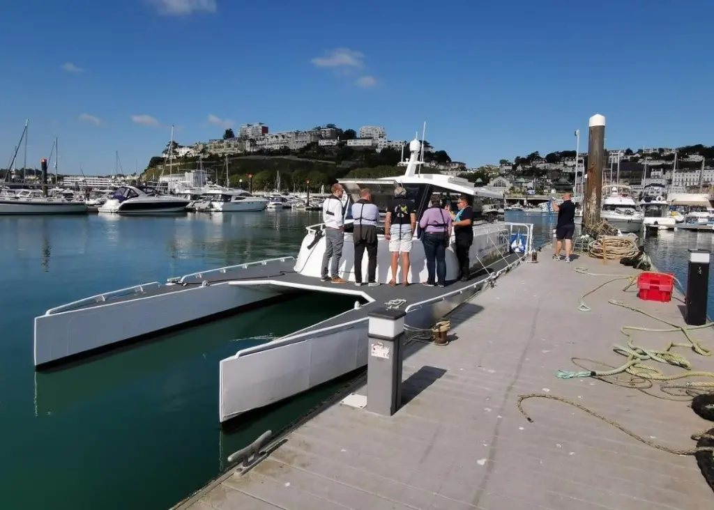 The demonstration of the HRV1 included an introduction to the technological capabilities of the floating laboratory