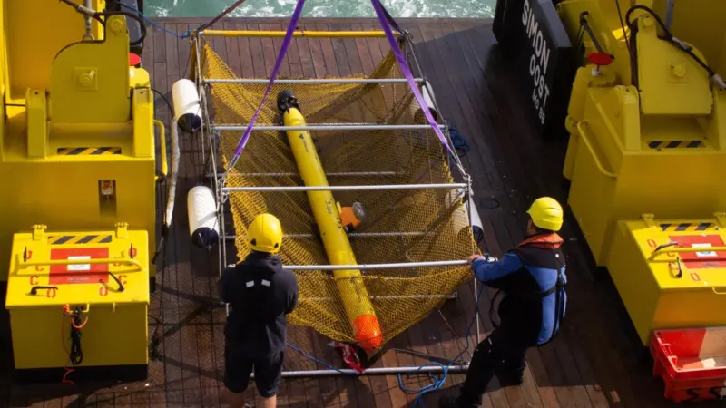 AUV