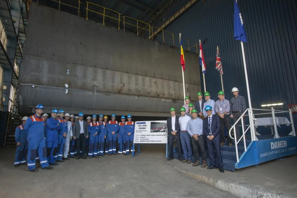 00_55611_Keel-laying-celebration-for-Hanson-MAD-dredger-1_lowres