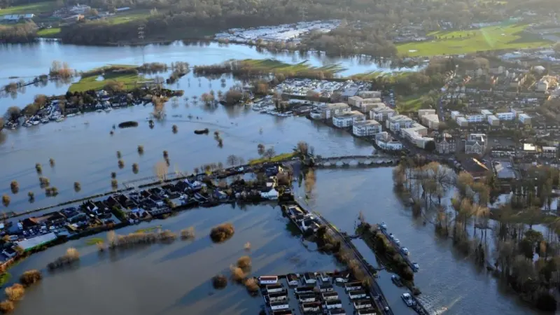 Flooding at Chertsey