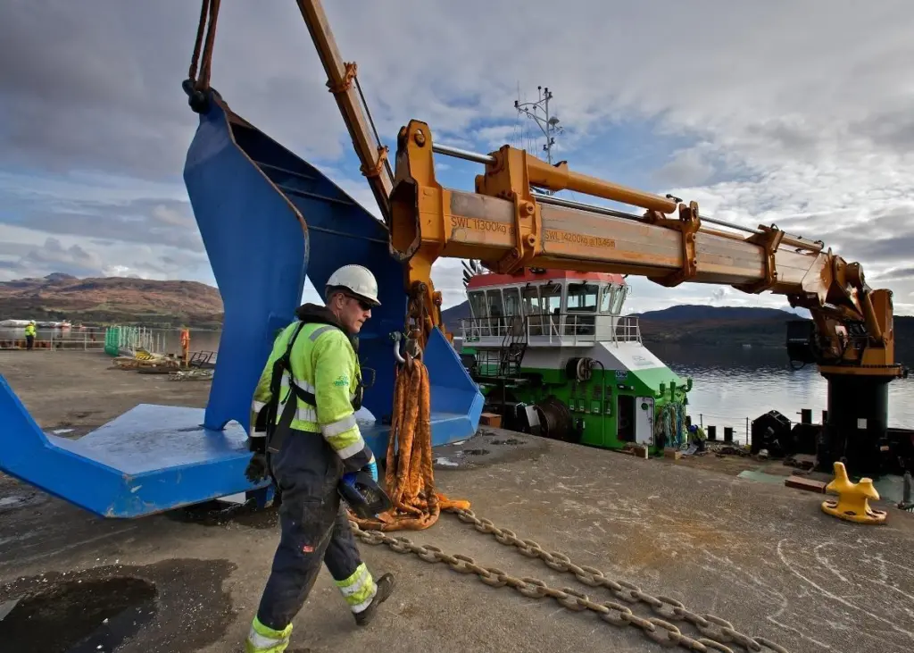 10 tonne High Holding Power Bruce anchors were specified (Photo: Colin Keldie)
