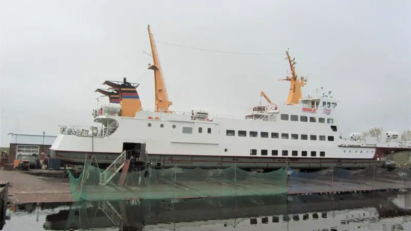 Installation of bigger engines on Frisia IX