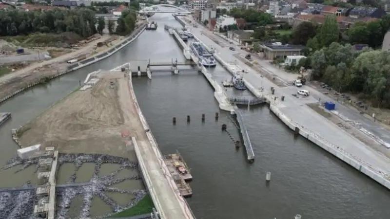 These infrastructure works in Harelbeke are part of the overall Seine-Scheldt project