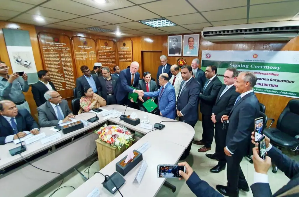 00_56005_Gentium-and-Damen-sign-a-MoU-with-the-Ministry-of-Industry-of-Bangladesh-2