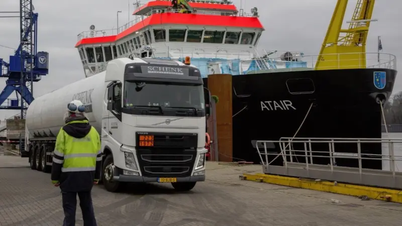 LNG bunkering of the newbuild research vessel ‘Atair’