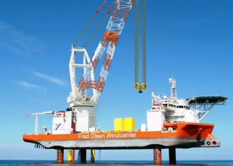 The crane has a unique Lambda boom design, allowing extension of the boom