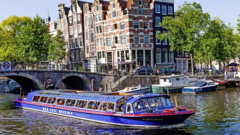 Electrification is happening apace on Amsterdam's canals