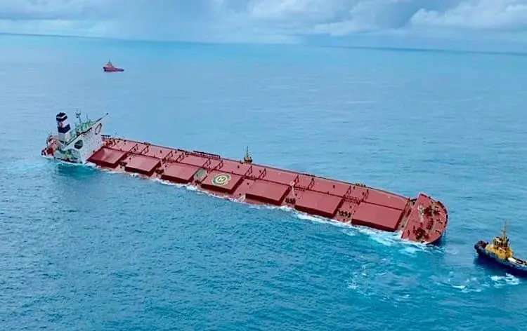 'Stellar Banner' aground off the coast of Brazil (Brazilian Navy)