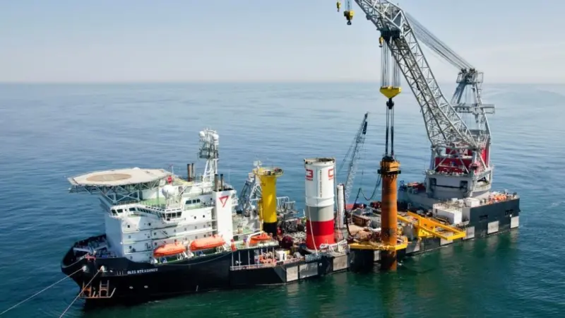 First deployment of a multiple vibro hammer for monopiles in 2012 at Riffgat OWF