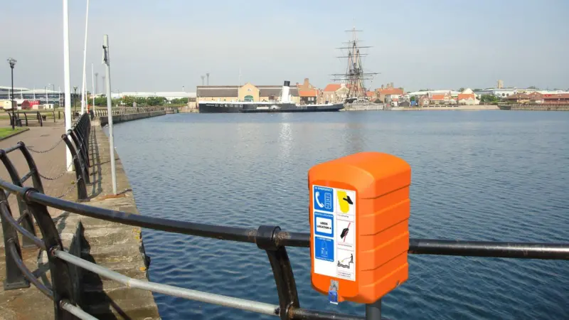 rescue line container