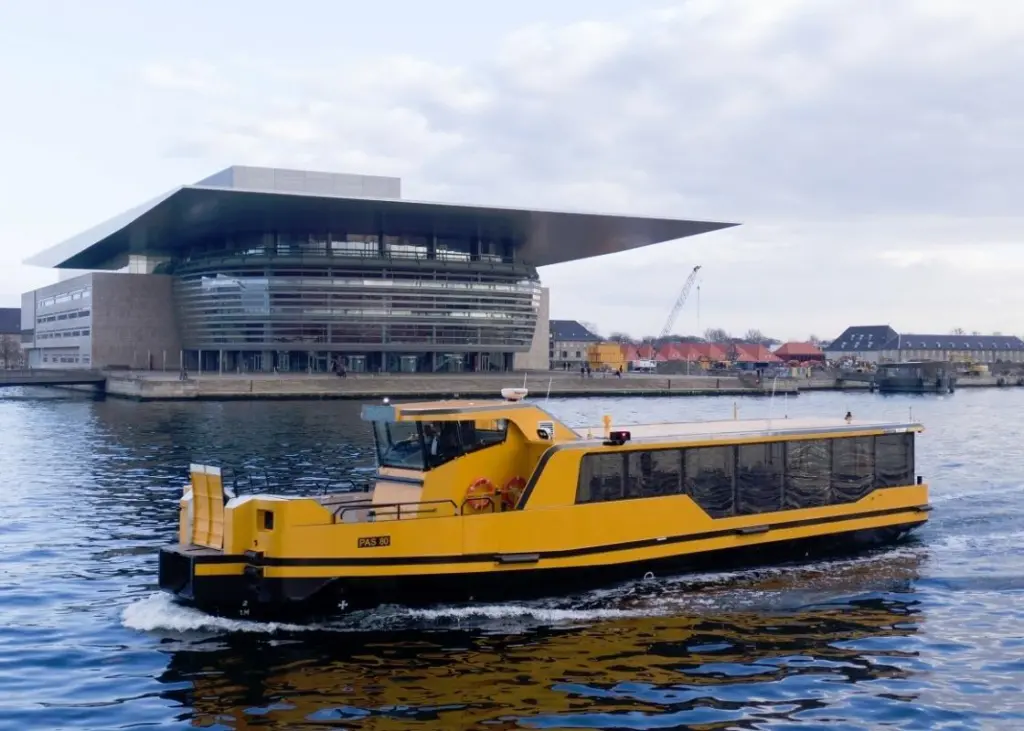 The vessel’s sustainable credentials are powered by a series of innovative, digital shipbuilding techniques
