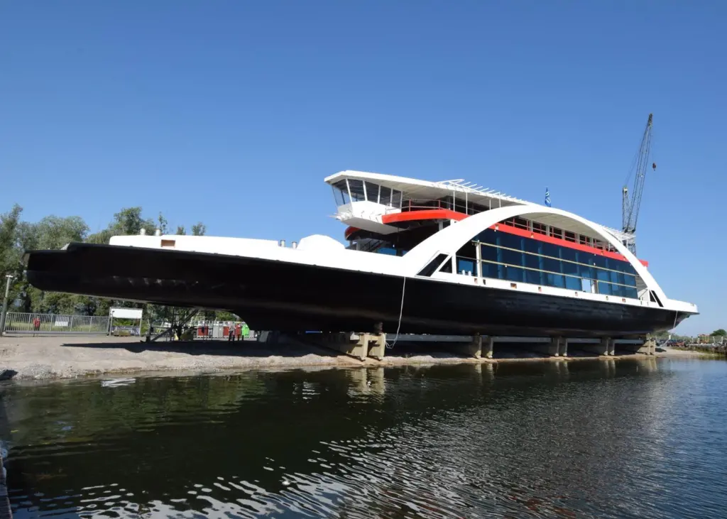 Unique new LNG ferry FS14 is headed for service on the Lake of Constance