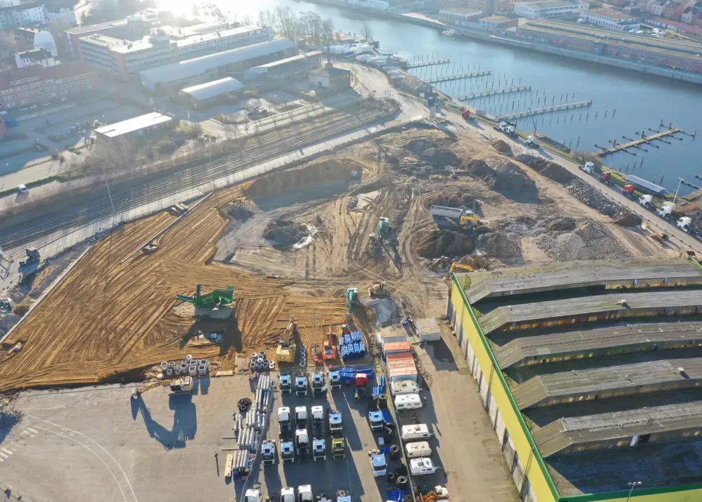 Ostuferhafen access area during reconstruction. Sights are now set on further expansion.