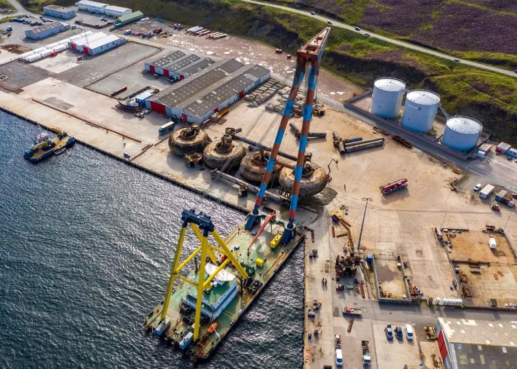 The pontoons are now on decommissioning pads at the Greenhead Base