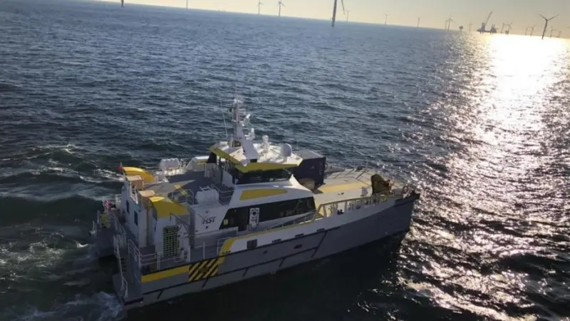 HST crew transfer vessel on transit (Photo: HST)