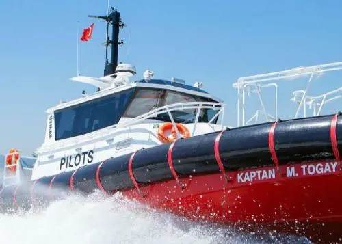 planing boat