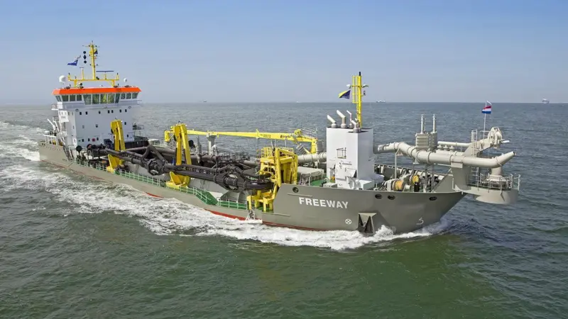 00_56784_MJOCT20Dredging-Boskalis