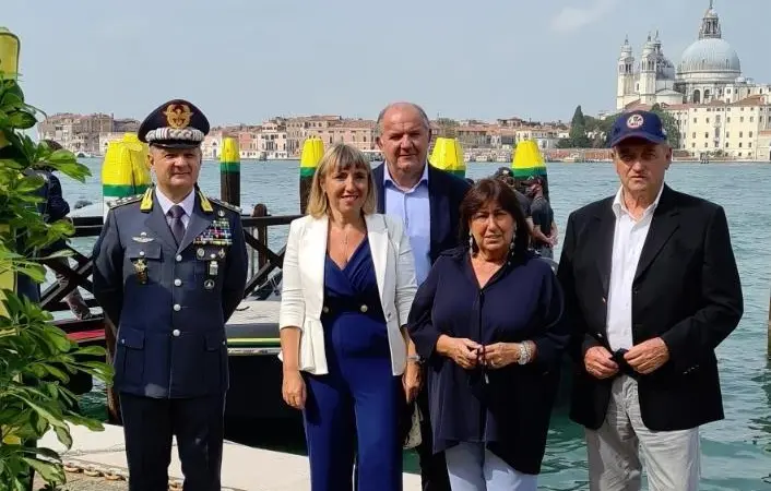 Delivery took place at the Tommaso Mocenigo barracks in Venice