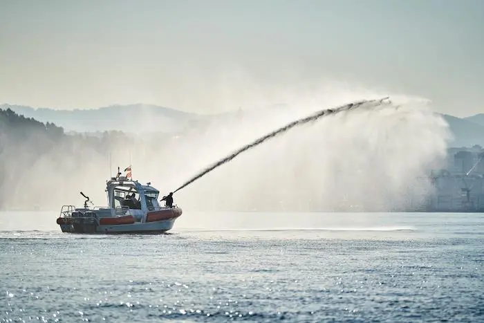 00_56835_Aister-Aluminium-MZ12-Fireboat-Cabin-7