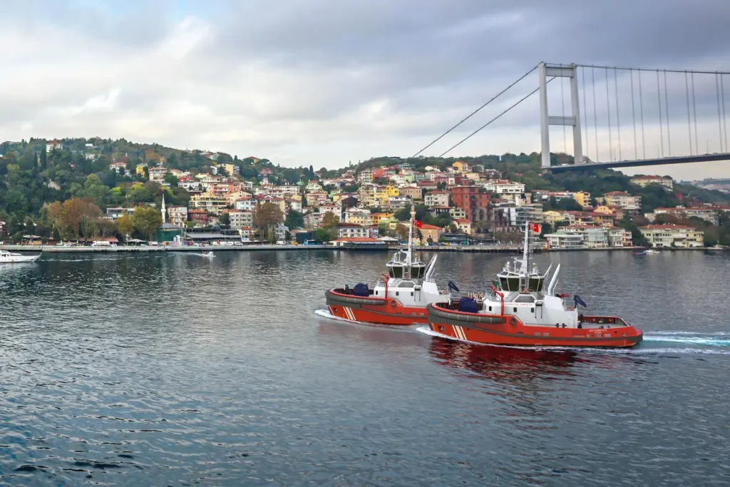00_56980_Tugboat_29m_KEGM_poster