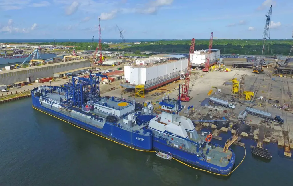 The tug-barge unit has two Wabtec main engines and nine Cummins auxiliary engines (Cummins)