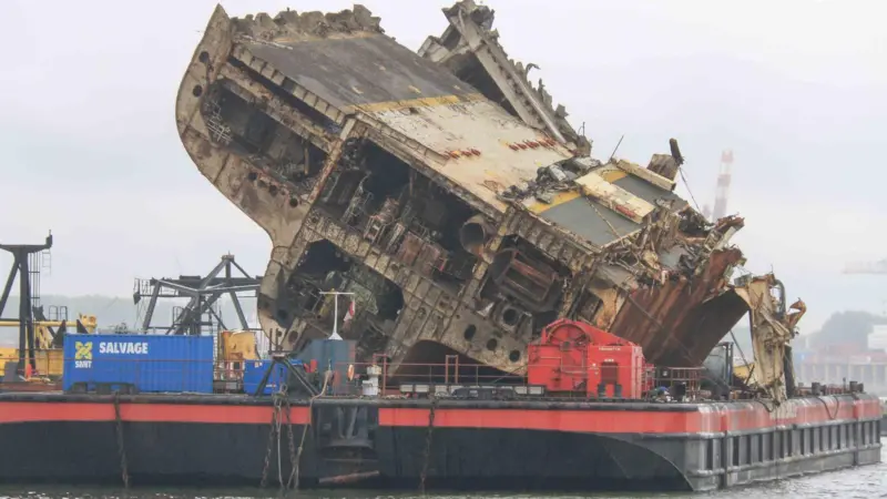 Wreck removals are an increasingly active sector for the salvage industry (Peter Barker)