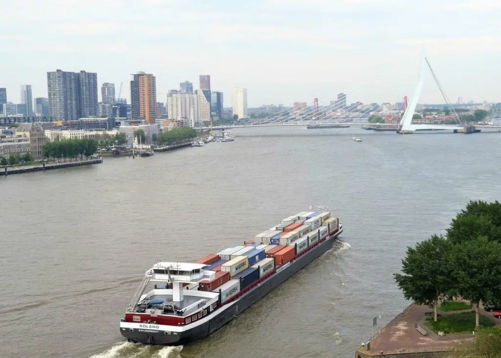 barge