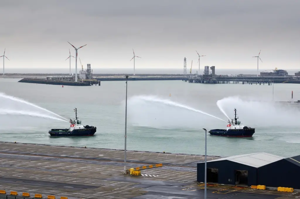 'VB Bolero' and 'VB Rumba'are the latest arrivals at Zeebrugge (Mike Louagie)