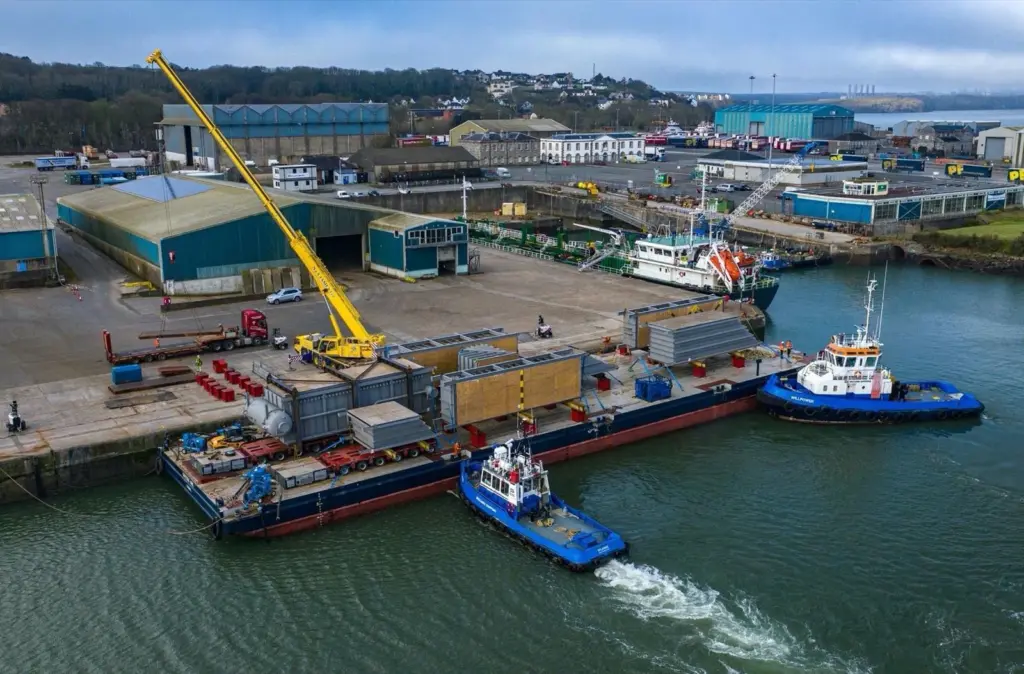 00_57307_Williams-Shipping-at-Pembroke.1