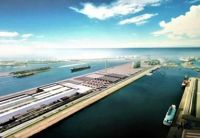 The factory is under construction on the Joannès Couvert Quay