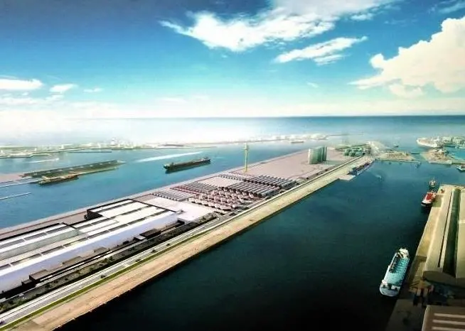 The factory is under construction on the Joannès Couvert Quay