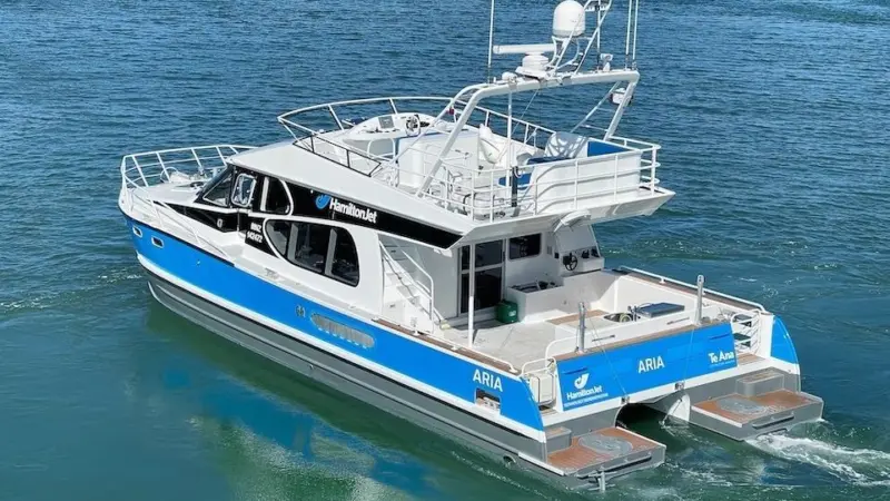 'Aria' – a 15-metre aluminium hydrofoil-assisted catamaran – is fitted with HamiltonJet’s innovative Electro-Hybrid Drive (EHX) system