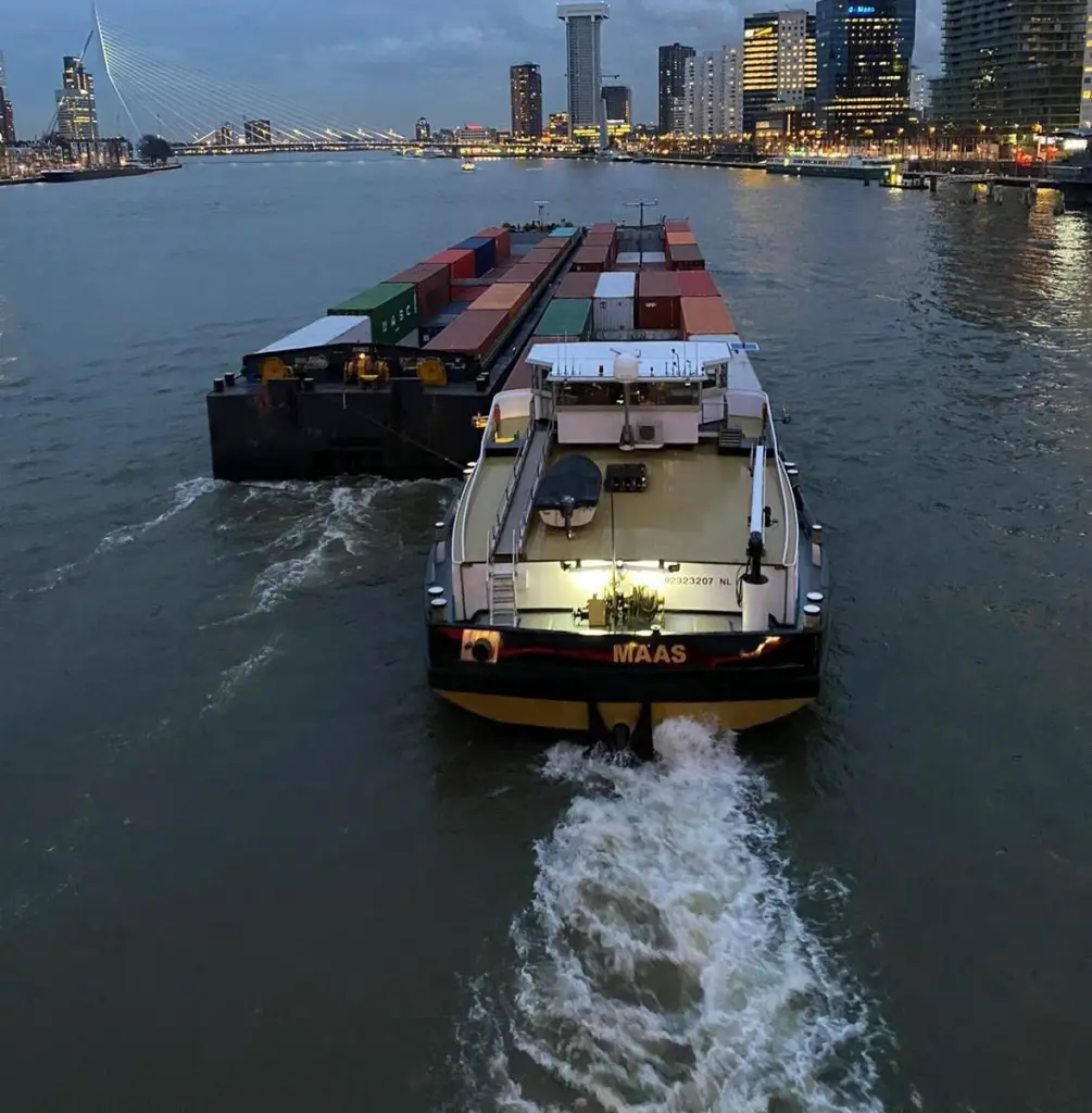 Maas won’t be bunkered: the hydrogen will be swapped out tanks in containers making it easier to get the project up and running.