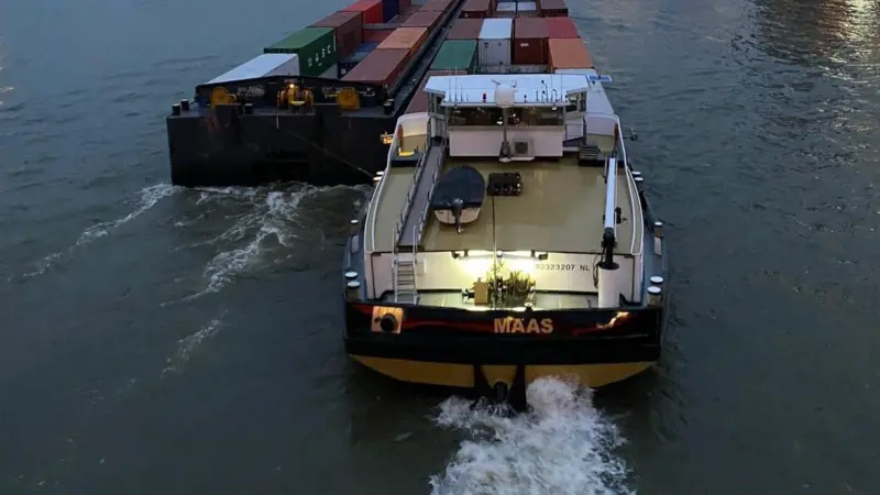 Maas won’t be bunkered: the hydrogen will be swapped out tanks in containers making it easier to get the project up and running.