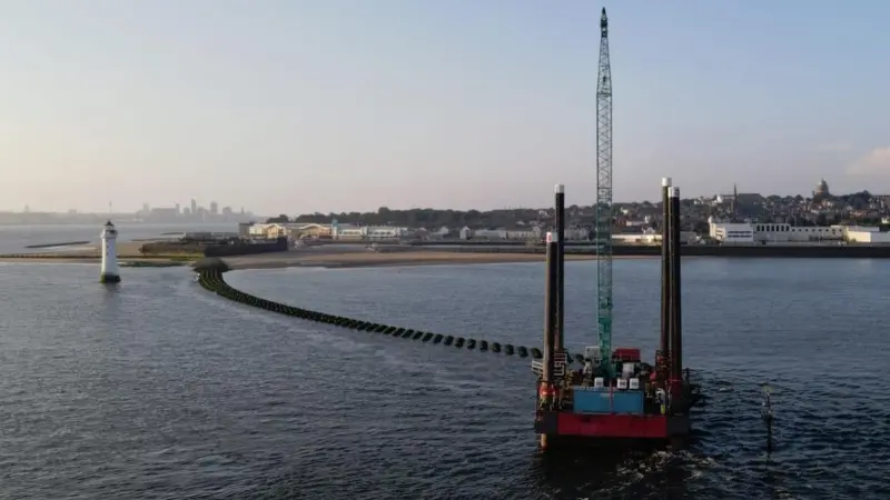 The three navigation structures were installed from a 250 tonne jack up barge