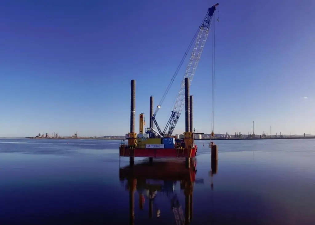 Red7Marine’s 400t jack-up barge, the 'Haven Seaseven'