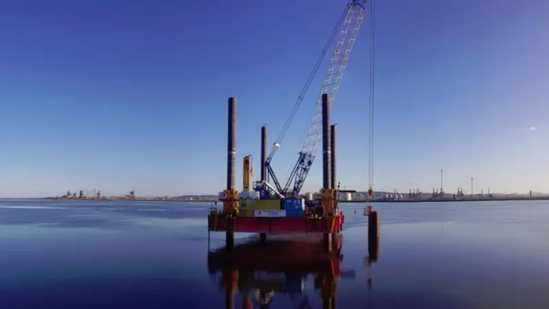 Red7Marine’s 400t jack-up barge, the 'Haven Seaseven'